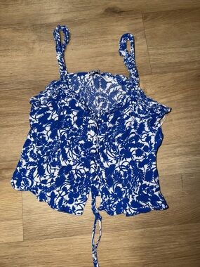 Zara White and Blue Floral Tie-Front Camisole
